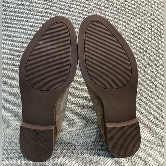 Steve Madden Tan Ankle Booties with Elastic Panels - Picture 15 of 16